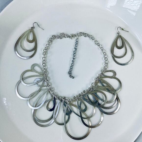 Silver Tone Necklace & Earrings Set - Picture 1 of 5